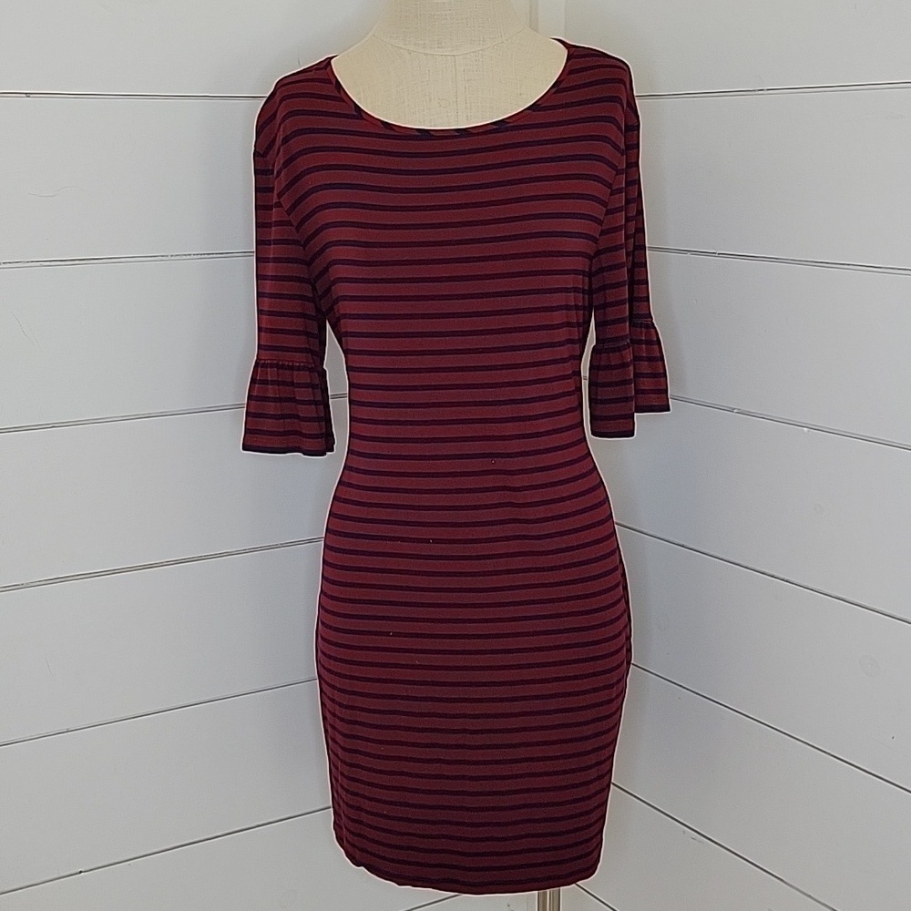 Trixie & LULU Medium burgundy red & navy blue striped dress